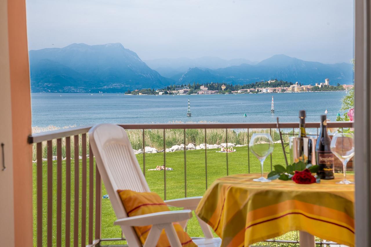 Appartamenti Residence Tulipano Сирмионе Экстерьер фото
