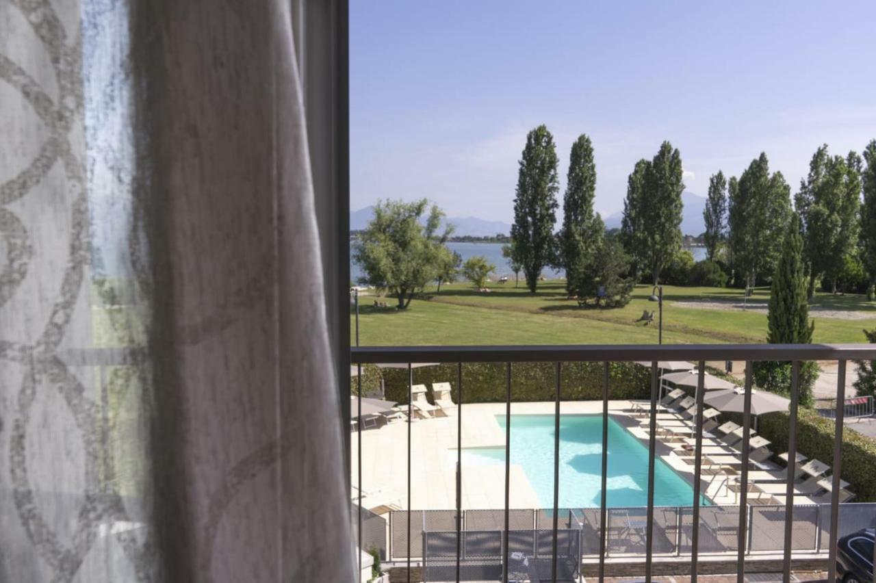 Appartamenti Residence Tulipano Сирмионе Экстерьер фото