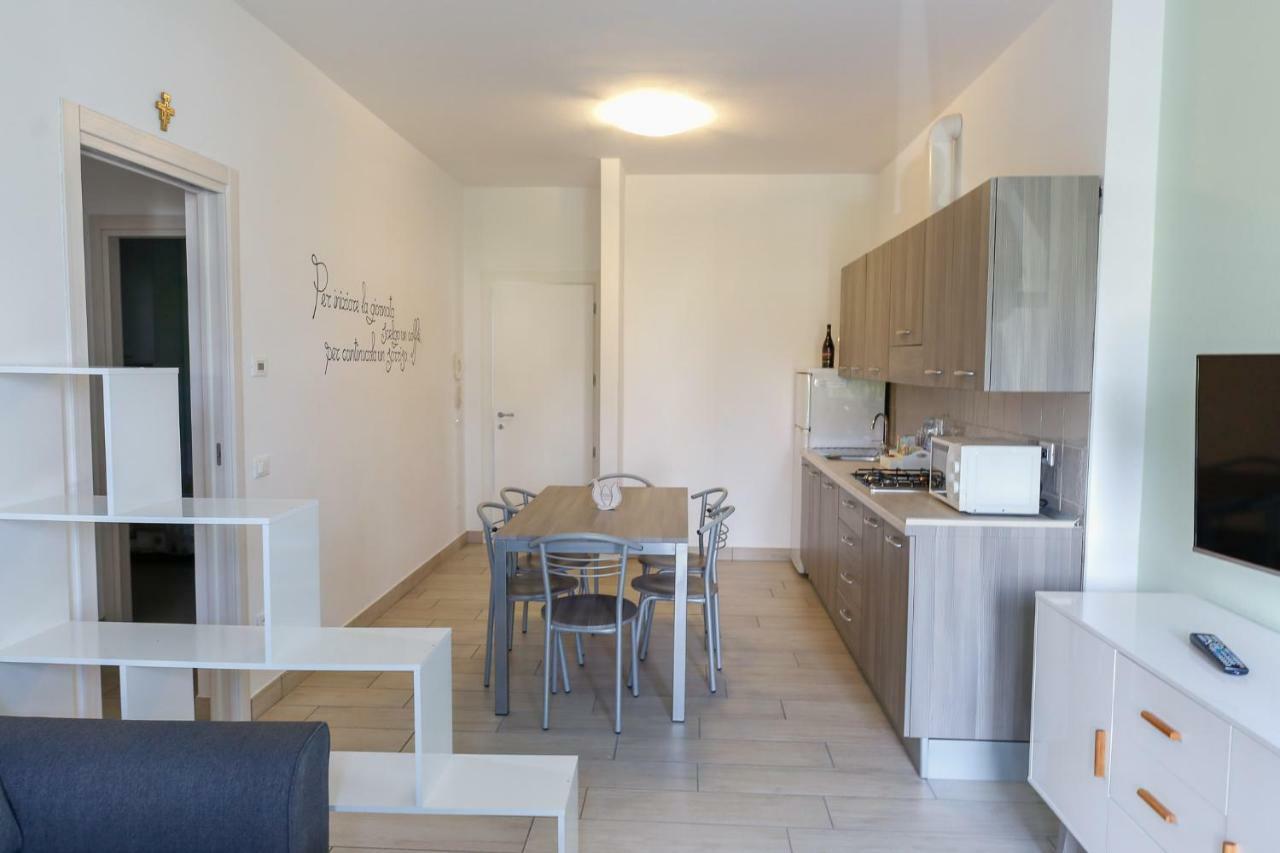 Appartamenti Residence Tulipano Сирмионе Экстерьер фото