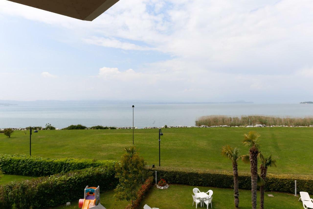 Appartamenti Residence Tulipano Сирмионе Экстерьер фото