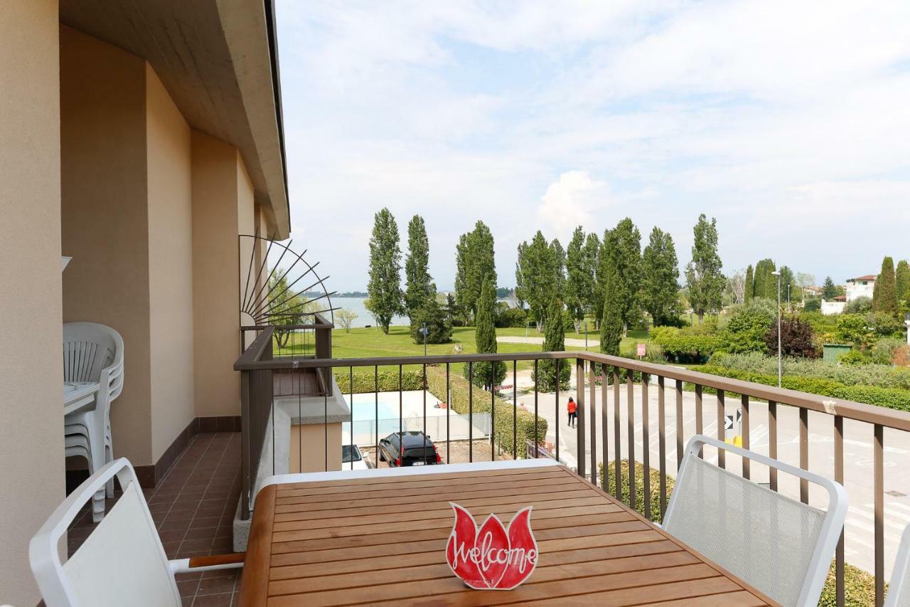 Appartamenti Residence Tulipano Сирмионе Экстерьер фото