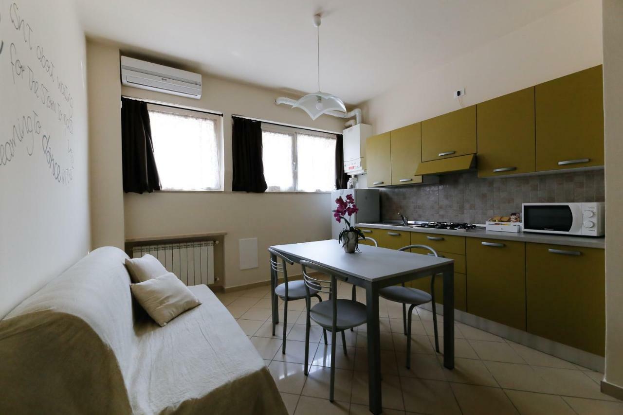 Appartamenti Residence Tulipano Сирмионе Экстерьер фото